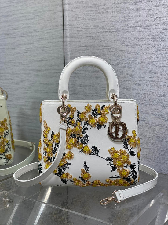 CD. Dior 🌟Ftrib.com