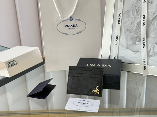 Prada Card 💳 Holder.🌟Ftrib.com