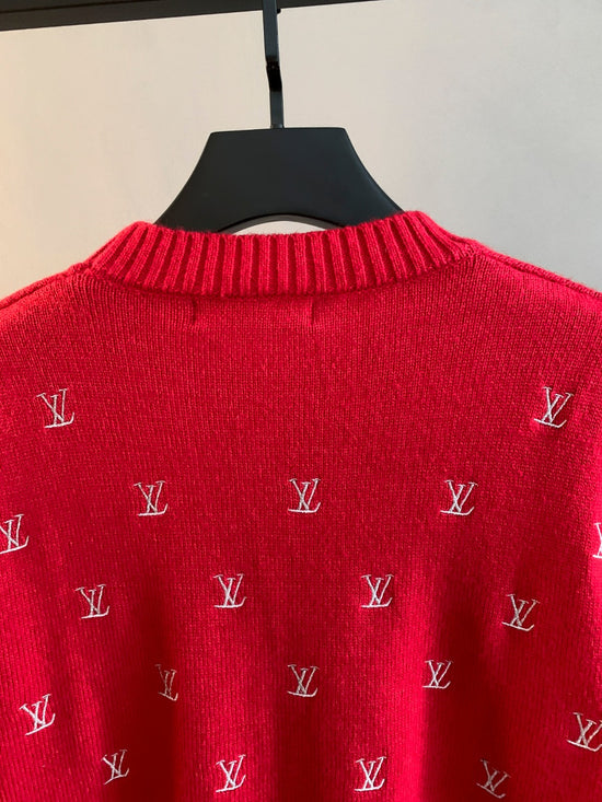 Lv. Sweater. 🌟Ftrib.com